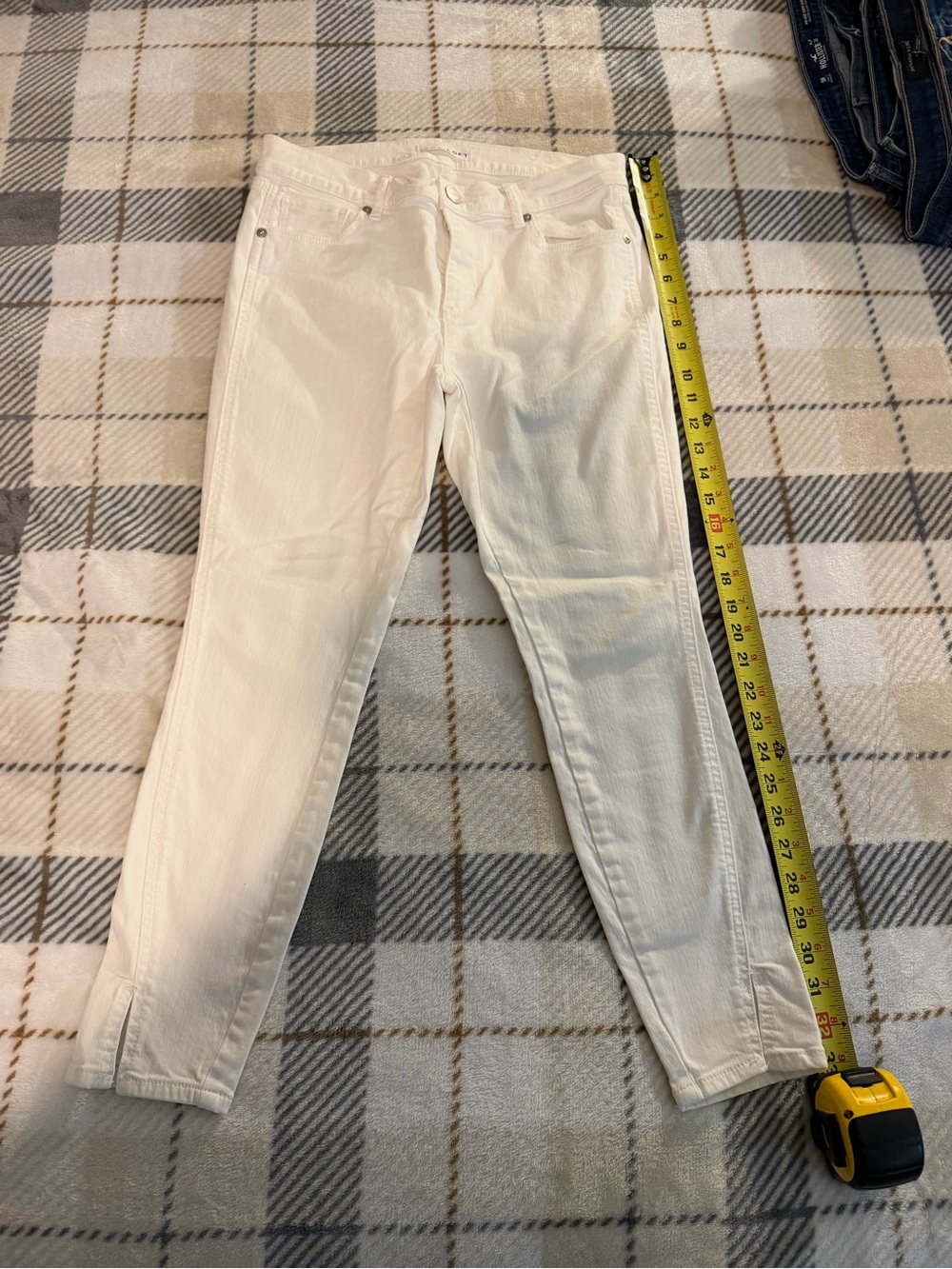 LOFT White Women’s Skinny Jeans - Clean Classic Look